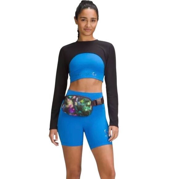 Lululemon Everywhere Belt Bag 1L Pride Graphic - Picture 2 of 9